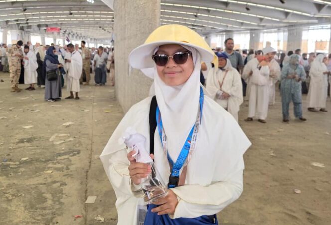 
					Jemaah Haji Khusus Termuda 2026, Tesia Aisyaheta Tunaikan Rukun Islam Kelima di Usia 13 Tahun