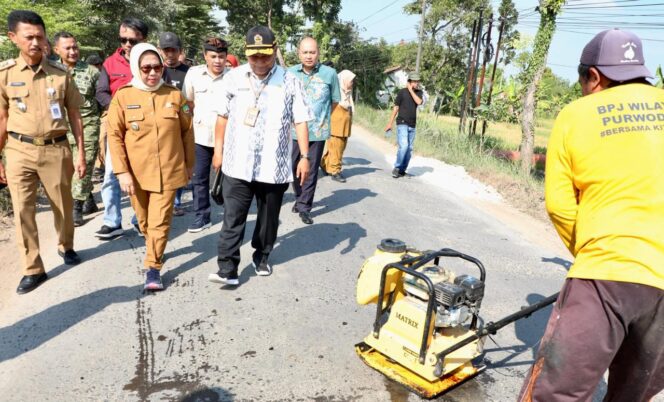 
					Pemprov Jateng Percepat Perbaikan Jalan Randublatung–Cepu, Ditargetkan Rampung Akhir Juli 2026