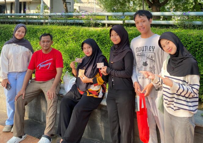 
					Mahasiswa UNDIP dan GoenaGoni Ajak Masyarakat Kenal Gaya Hidup Zero Waste melalui Program “Harum Berbagi Bersama Goena Goni”
