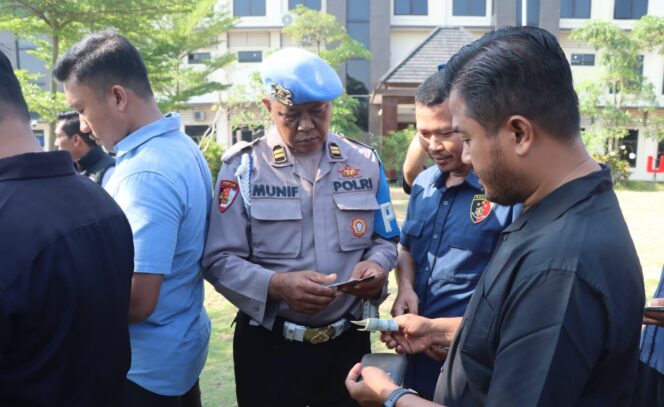
					Sambut Hari Bhayangkara ke-80, Bidpropam Polda Jateng Perkuat Disiplin Personel Melalui Gaktiplin di Polres Demak