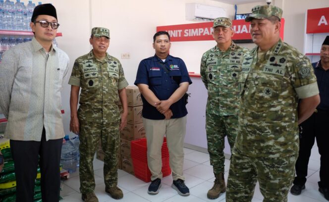 
					Pangdam IV/Diponegoro Dampingi Irjen TNI Tinjau Koperasi Merah Putih, Perkuat Ekonomi Berbasis Desa