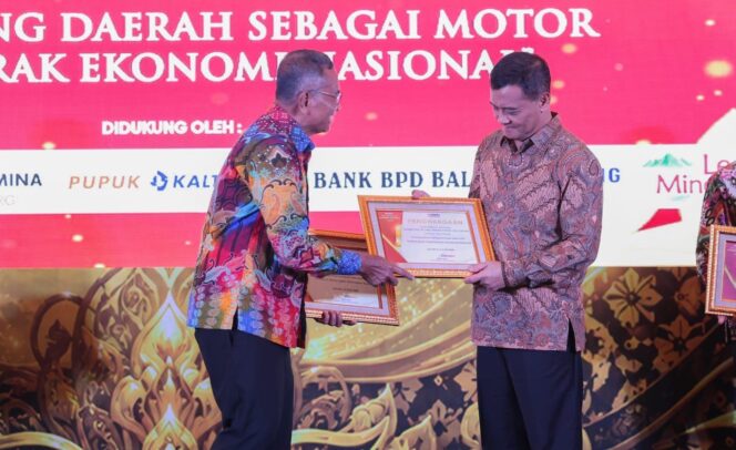 
					Ahmad Luthfi Sabet Penghargaan Top Regional Leader 2026, Keberhasilan UMKM dan Ekraf Jateng Jadi Sorotan Nasional