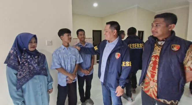 
					Sinergi Polri dan Masyarakat Hadirkan Rumah Layak untuk Korban Kebakaran di Candisari