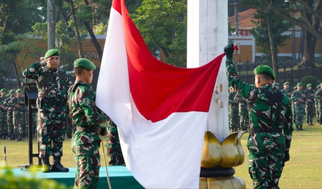 
					Kasdam IV/Diponegoro Pimpin Upacara Bendera, Dorong Profesionalisme dan Kesiapsiagaan Personel