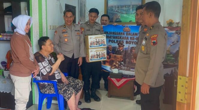 
					Hari Bhayangkara ke-80, Polres Boyolali Berikan Dukungan Moril kepada Purnawirawan dan Personel yang Sakit