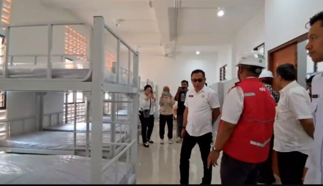 
					Progres Pembangunan SRT Rowosari Capai 90 Persen, Sekda Handi Priyanto: Siap Beroperasi Tahun Ajaran Baru 2026/2027