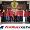 Mahasiswa Universitas Slamet Riyadi (UNISRI) Surakarta bersama Pemerintah Desa (KKN PPM) 2026 di Kantor Desa Sambirejo Plupuh Sragen. Foto istimewa Sriyadi/kabarjateng.id