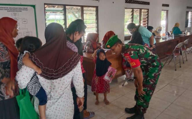 
					Babinsa Nguntoronadi Hadir di Posyandu, Perkuat Sinergi Jaga Kesehatan Ibu dan Balita