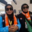 Jemaah SOC 73 - Banyumas sekaligus pimpinan PT Moazzam Buana Wisata, Eros Lany Torina (sebelah kiri) bersama Ibunda tercinta