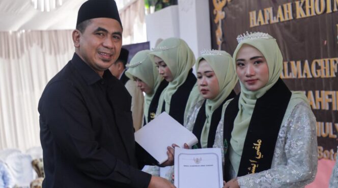 
					Tali Asih Pemprov Jateng Terbuka untuk Seluruh Penghafal Kitab Suci, Taj Yasin: Tidak Hanya Hafiz Al-Qur’an