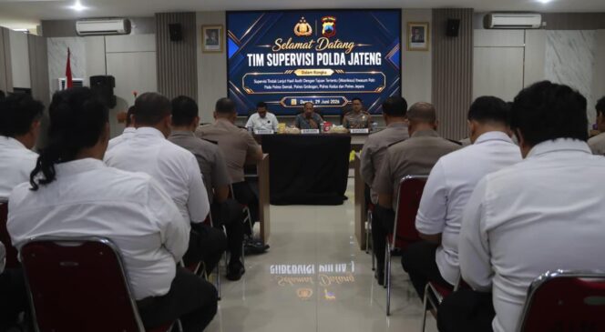 
					Polda Jateng Perkuat Kompetensi Personel Lewat Supervisi Penggunaan Senjata Api di Demak