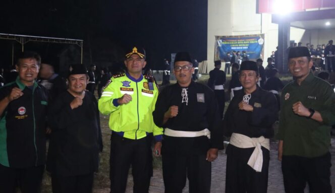 
					Kapolres Boyolali Hadiri Pengesahan Warga Baru PSHT, Dorong Lahirnya Atlet Berprestasi dan Jaga Kondusivitas