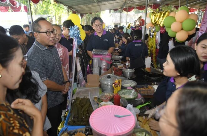 
					Iswar Apresiasi Pendampingan Mahasiswa Unika Soegijapranata, UMKM Naik Kelas Berkat KKN Tematik