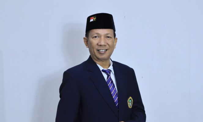 
					Dekan Fakultas Hukum UNTAG Semarang, Dr. Edi Pranoto, S.H., M.Hum.
