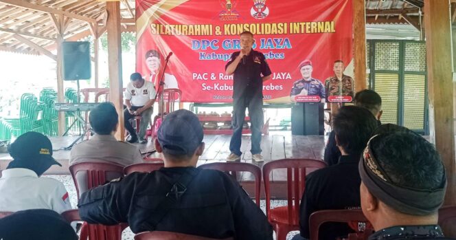 
					Silaturahmi dan Konsolidasi DPC GRIB Jaya Brebes Perkuat Kekompakan Organisasi