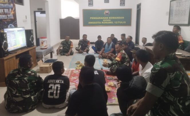 
					Koramil 12/Tulis Hadirkan Suasana Kebersamaan Lewat Nobar Piala Dunia 2026