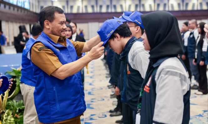 
					Gubernur Luthfi Libatkan 4.620 Mahasiswa Undip Perkuat Program Kecamatan Berdaya di Jawa Tengah
