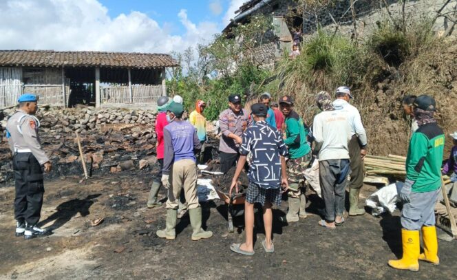 
					Rumah Kosong di Musuk Boyolali Dilalap Api, Polisi Lakukan Penyelidikan Penyebab Kebakaran