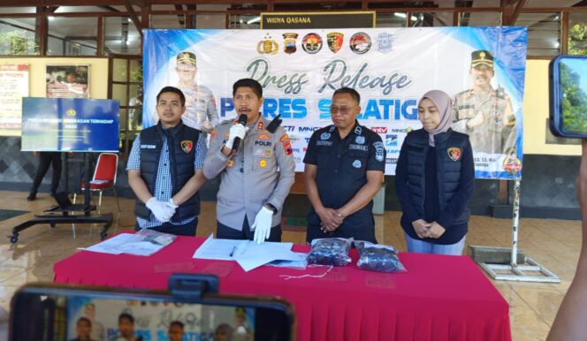 
					Polres Salatiga Tangkap Pelaku Penyiraman Air Keras terhadap Anak, Motif Masih Didalami