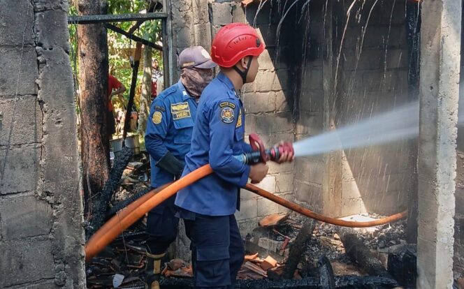 
					Rumah Lansia di Ungaran Barat Hangus Dilalap Api, Diduga Berawal dari Tungku yang Masih Menyala