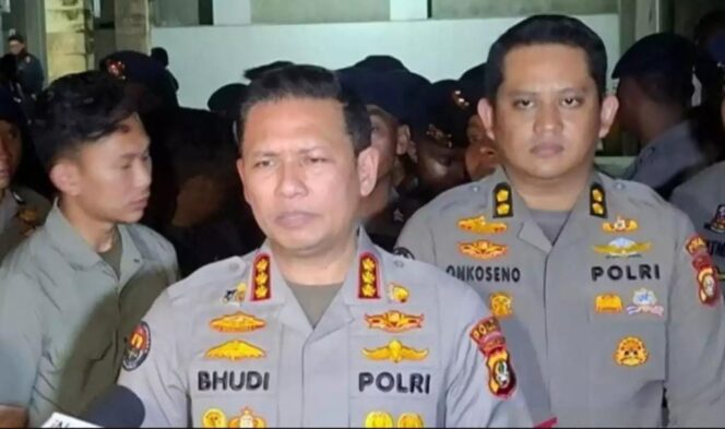
					Polri Geledah Ruko di Cipete, Sejumlah Dokumen dan Perangkat Komputer Diamankan dalam Penyidikan Dugaan Korupsi