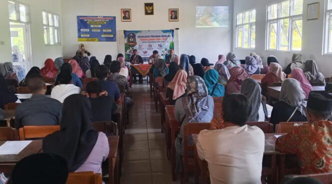 
					Polsek Tamansari Dukung Pembentukan Karakter Siswa Baru Lewat Sosialisasi Bersama Wali Murid