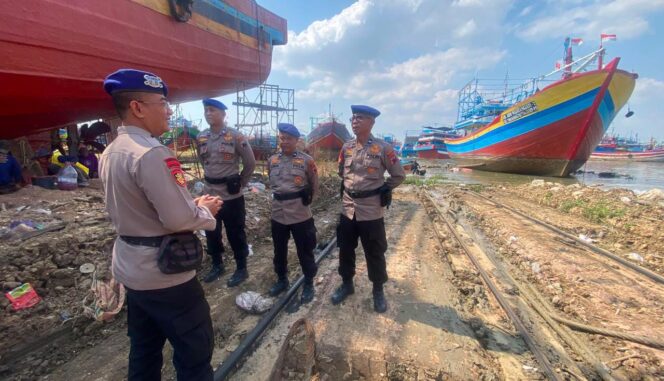 
					Satpolairud Polresta Pati Gencarkan SIPOLA CEKAL untuk Cegah Kebakaran Kapal di Kawasan Pelabuhan