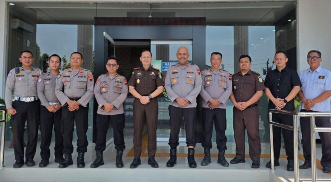 
					Kapolres Kendal Pererat Sinergi dengan Kejari, Perkuat Koordinasi Penegakan Hukum