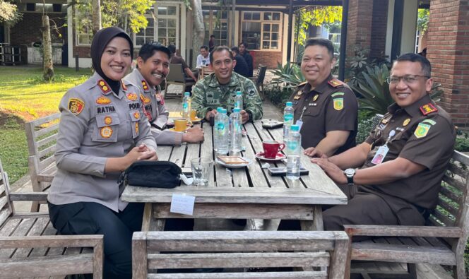 
					Kapolres Semarang Perkuat Sinergi Bersama TNI dan Kejaksaan, Koordinasi Tiga Pilar Makin Solid