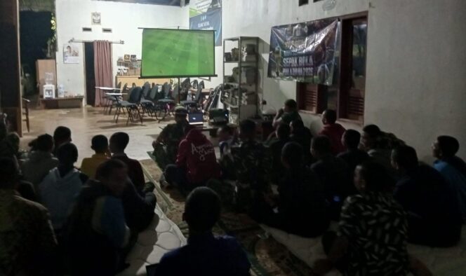 
					Nobar Semifinal Piala Dunia 2026 di Koramil Wonotunggal Meriah, TNI Pererat Kebersamaan dengan Warga