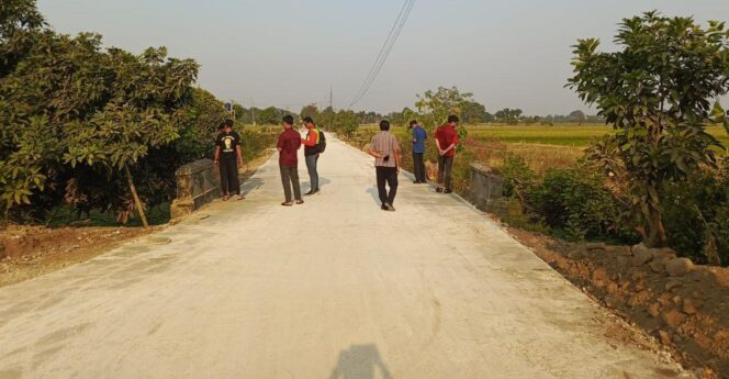 
					Jalan Gidanglo–Guwosobokerto Mulai Dibeton, Penantian Warga Welahan Selama 14 Tahun Terjawab