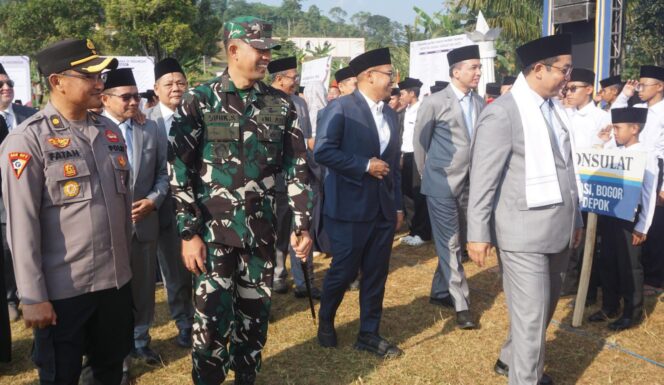 
					Dandim Batang Hadiri Apel Pembukaan Khutbatul Arsy 2026 di Pondok Modern Tazakka
