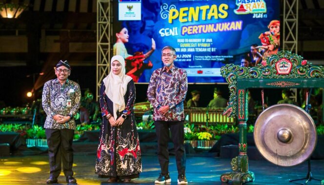 
					Pasar Raya Jawa Tengah 2026 Resmi Dibuka di Solo, Suguhkan Kolaborasi Budaya, Seni, dan UMKM