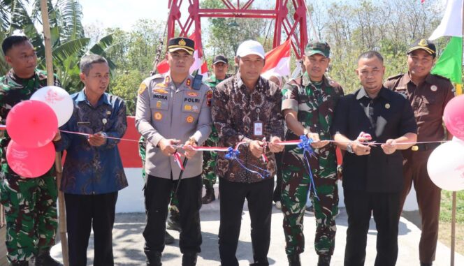 
					Kapolres Boyolali Hadiri Peresmian Jembatan Garuda di Desa Bolo Wonosegoro