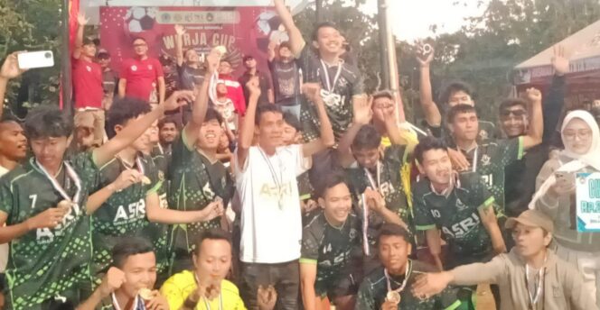 
					Asri FC Juara Wurja Cup Jilid I 2026 Usai Taklukkan PGRI Paguyangan FC 2-1 di Laga Final