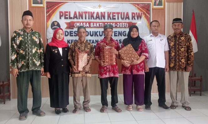 
					Kepala Desa Dukuh Tengah Lantik Ketua RW dan RT Terpilih Periode 2026–2031