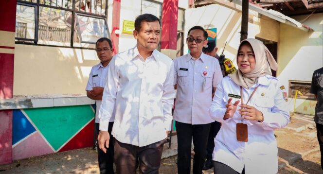 
					Pemprov Jateng Percepat Perbaikan Dua SD Rusak, Gubernur Ahmad Luthfi Minta Daerah Petakan Sekolah Berisiko