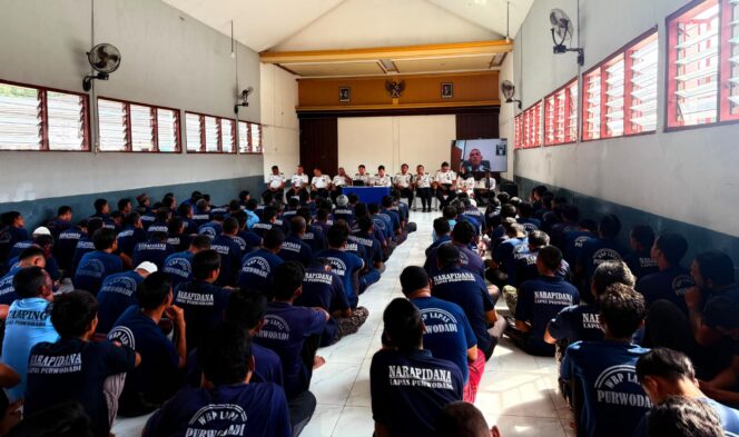 
					Sidang TPP Digelar, Kalapas Purwodadi Tegaskan Pemberian Hak Warga Binaan Berjalan Profesional dan Tanpa Biaya