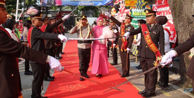 
					Tongkat Estafet Kepemimpinan Polres Brebes Beralih, AKBP Muhammad Ali Akbar Resmi Menjabat Kapolres