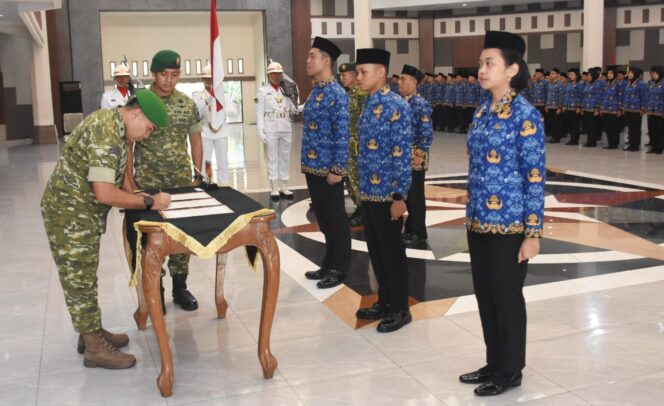
					Kasdam IV/Diponegoro Pimpin Pengambilan Sumpah PNS TNI AD, Tekankan Integritas dan Dedikasi dalam Pengabdian