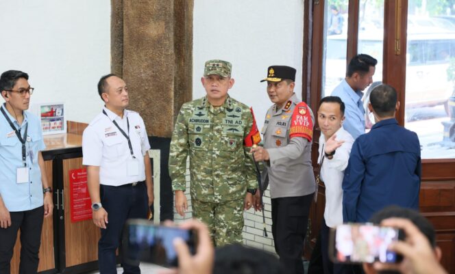 
					Pangdam IV/Diponegoro Kawal Pengamanan VVIP Kunjungan Presiden Prabowo Resmikan Revitalisasi Stasiun Semarang Tawang