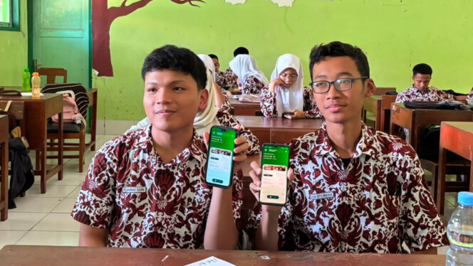 
					Pegadaian Masuk Sekolah, Ratusan Siswa SMAN 1 Pajangan Diajari Investasi Emas hingga Waspada Pinjol dan Judi Online