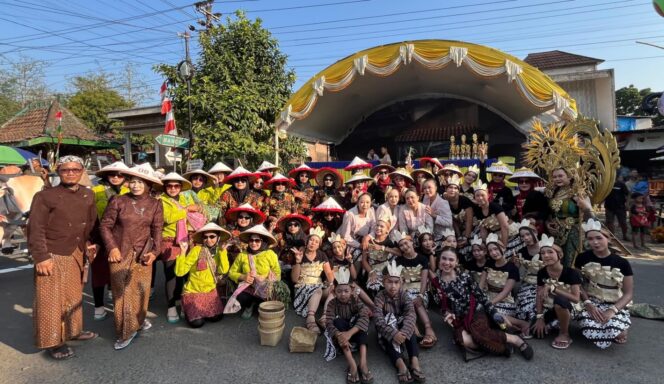 
					Meriah! Karnaval Kabumi Desa Bringin Jepara Angkat Budaya dan Potensi Hasil Bumi