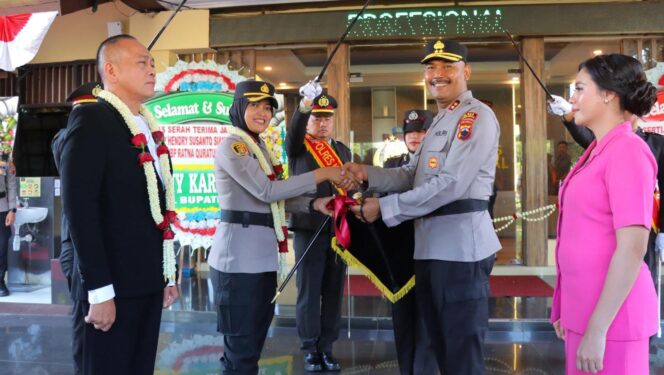 
					Kapolres Kendal Resmi Berganti, AKBP Ratna Quratul Ainy Siap Lanjutkan Program dan Perkuat Pelayanan