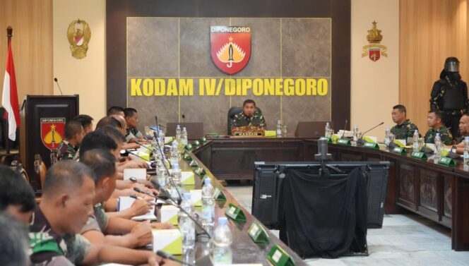 
					Kasdam IV/Diponegoro Bahas Kesiapan Evaluasi Progjagar dan Perayaan HUT RI, TNI, serta Kodam