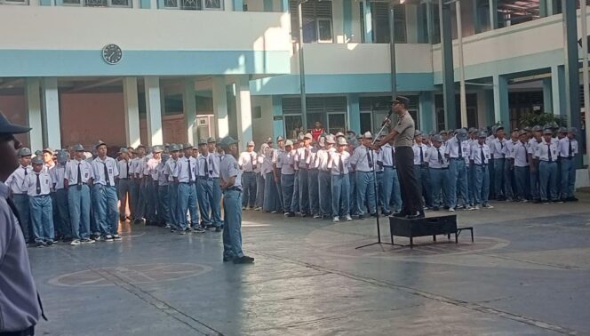
					Cegah Tawuran dan Bullying, Polisi Edukasi Pelajar SMK Muhammadiyah 4 Boyolali