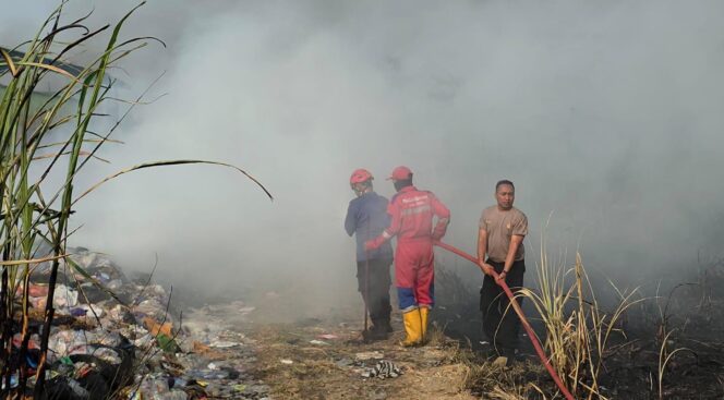 
					Kebakaran Lahan Tebu di Lebaksiu, Polisi dan Damkar Bersama Warga Bergerak Cepat