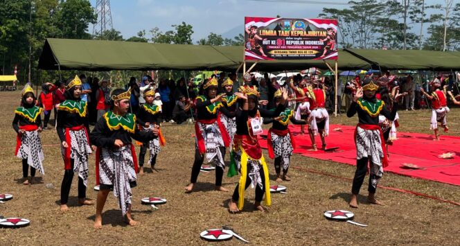 
					Ratusan Pelajar Tengaran Meriahkan HUT ke-81 RI Lewat Tari Keprajuritan