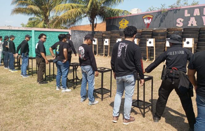 
					Polda Jateng Tingkatkan Kompetensi 416 Pemegang Senjata Api Dinas