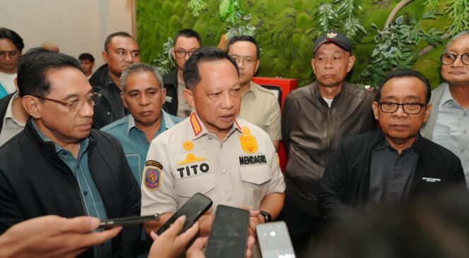
					Mendagri Tito Tinjau Penanganan Gempa NTT, Pemerintah Percepat Pemulihan
